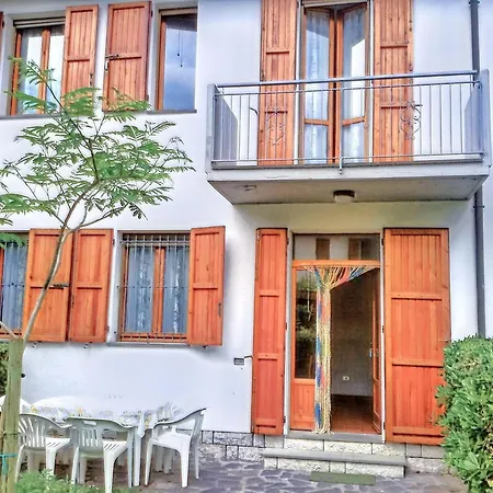 With Private Garden Appartement Ravenne